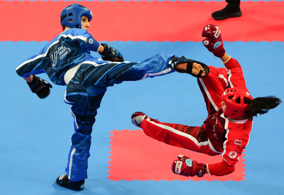 wrlX, 新华社记者, src