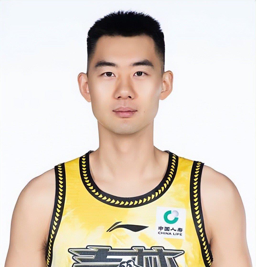 大飞不知道, 俞长栋在C 大飞不知道, 俞长栋在C