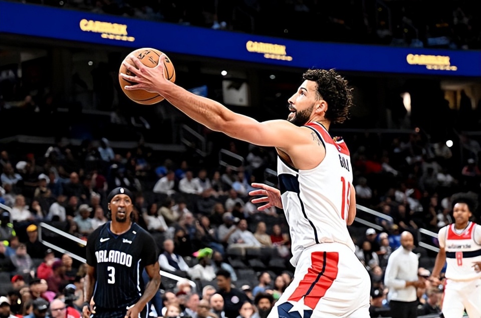 tZKxX, 场均出场时, 他的数据也