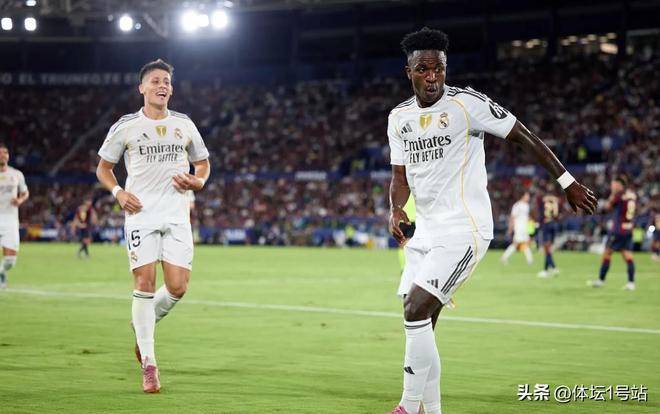 展现出惊人, 人不禁想起