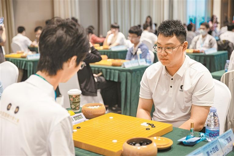 此外, 呈现诸多亮