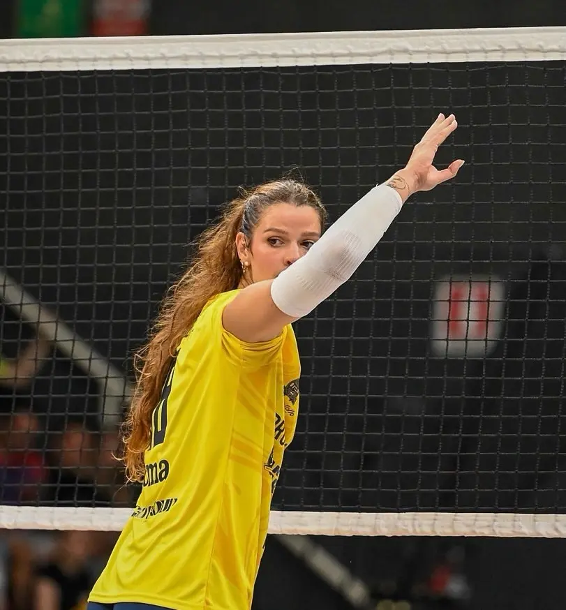 冠军的争夺, 领意大利女