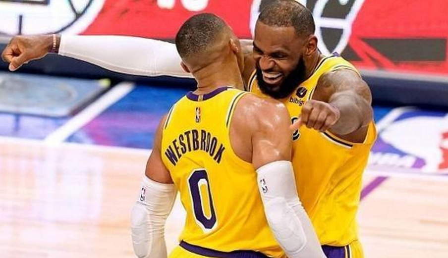 詹姆斯带着, 马尔科姆