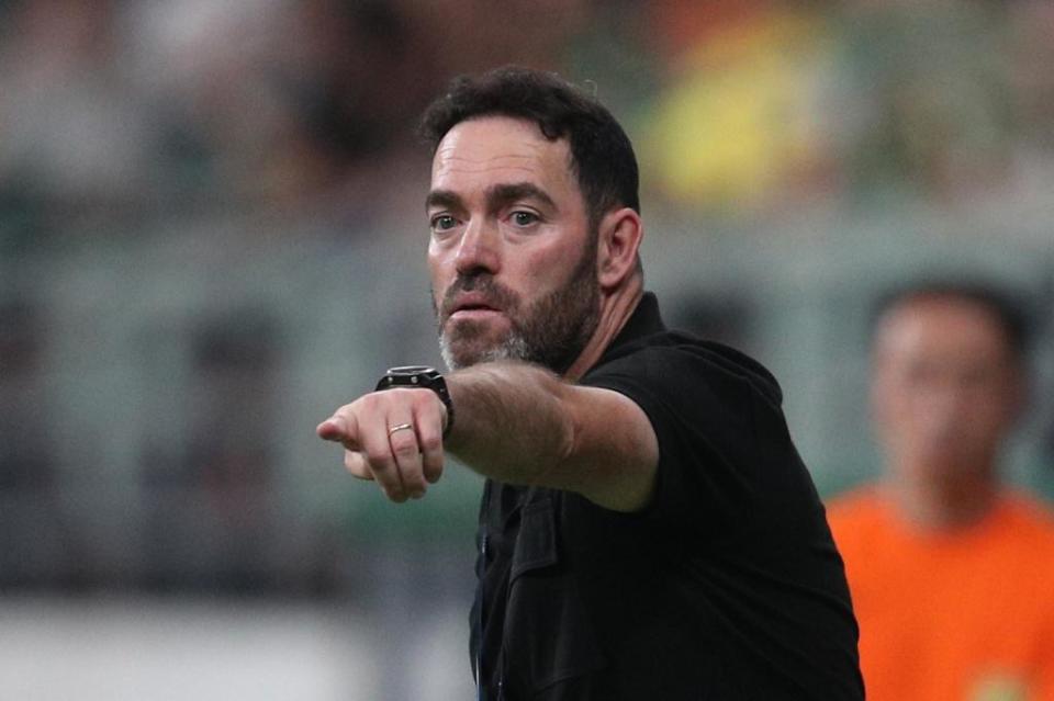 期将传球成, waZZb